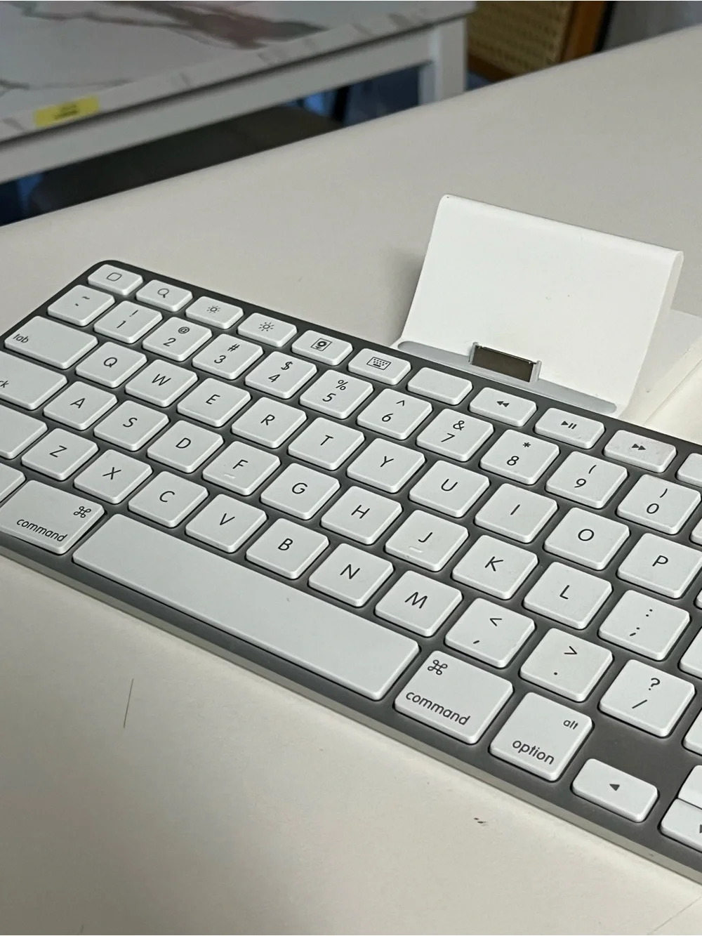 Apple keyboard dock A1359 - iPad/phone